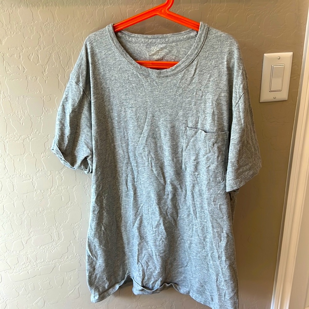 J.Crew L Men’s crew neck gray T